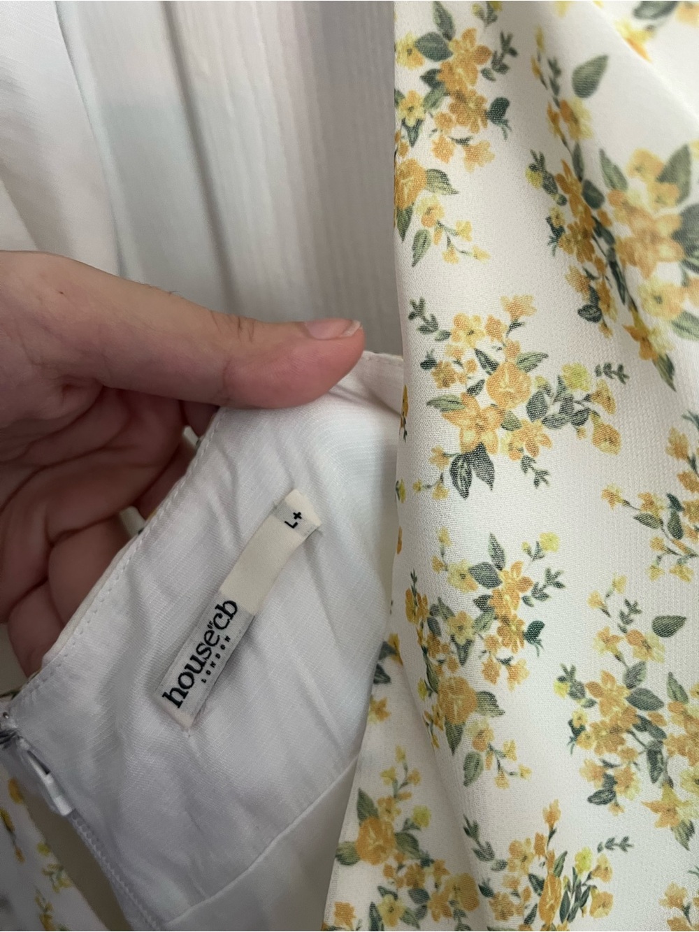 House of CB Solada Ivory Vintage Floral Print Georgette Halter Sundress - Picture 9 of 13